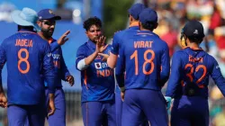 kuldeep yadav with team india- India TV Hindi