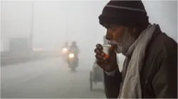 Delhi-NCR Dense fog visibility less than 50 meters 400 flights delayed- India TV Hindi