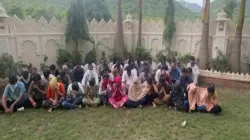 उदयपुर के होटल में वेश्यावृत्ति, 5000 रुपये रखी गई एंट्री फीस, गुजरात से बस में भरकर आए लोग, सभी गिरफ्तार वेश्यावृत्ति मामले में गिरफ्तार सभी आरोपी- India TV Hindi