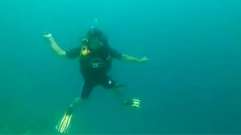 नीरज चोपड़ा ने पानी में फेंका जेवलिन! मालदीव टूर का नया Video आया सामने