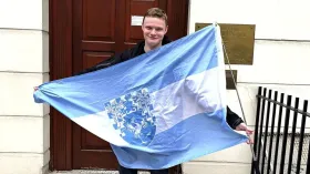 20 साल के डैनियल जैक्सन ने बनाया अपना देश, खुद बना राष्ट्रपति, जानिए इस सबसे छोटे देश के बारे में सबकुछ