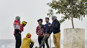 यूपी के 50 जिलों में घने कोहरे का रेड अलर्ट, इन इलाकों में भी विजिबिलिटी हो सकती है जीरो, देखें पूरी लिस्ट 