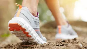 एक दिन में कितने किलोमीटर चलना चाहिए, जानिए रोज वॉक करने से क्या-क्या फायदे मिल सकते हैं?