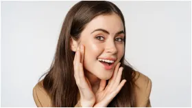 त्वचा को जवान बनाए रखने के लिए कौन-कौन से फल खाने चाहिए?