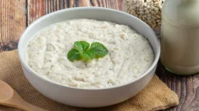 सुबह-सुबह दलिया खाने से आखिर शरीर पर क्या असर पड़ता है, फायदे जान डाइट में कर लेंगे शामिल