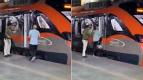 धरी रह गई रंगबाजी! वंदे भारत स्लीपर से उतरकर चाय पीने लगे जनाब, फिर हुआ वही जिसका डर था; देखें Video 