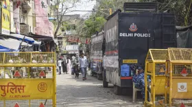 दिल्ली में पुलिसकर्मियों की छुट्टियां कैंसिल, गैस एजेंसियों के पास तैनात होंगे, कालाबाजारी रोकने की जिम्मेदारी