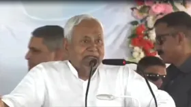 ​'अरे कहां जा रही हो, बंद कर दें क्या?' भाषण छोड़ जाने लगीं महिलाएं, तो आपा खो बैठे सीएम नीतीश कुमार