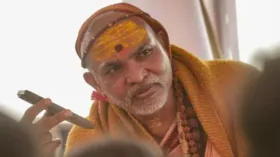 विदेश जाने की तैयारी में स्वामी अविमुक्तेश्वरानंद? आशुतोष ब्रह्मचारी ने की पासपोर्ट जमा करने की मांग