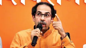 शिवसेना ने बीजेपी पर साधा निशाना, सामना में कहा-ईवीएम से सिर्फ कमल ही नहीं निकले