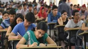 बारामती के मां-बेटे ने एक साथ पास की 10वीं की परीक्षा