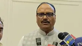 BSP पर पूछे सवाल से बचते नजर आए यूपी के डिप्टी CM बृजेश पाठक, सपा और कांग्रेस पर कसा तंज