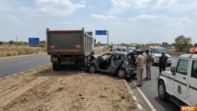 जैन तीर्थ के लिए निकले थे 4 लोग, सूरत में खड़े डंपर से टकराई कार और मच गया कोहराम