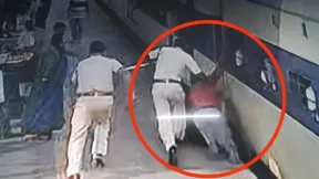 गया में चलती ट्रेन में चढ़ते समय दिव्यांग यात्री का फिसला पैर, RPF जवान ने बचाई जान, CCTV फुटेज आया सामने