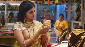 Gold Rate Today: तनिष्क, कल्याण ज्वैलर्स, मलाबार, जॉयअलुक्कास पर आज क्या है सोने का भाव