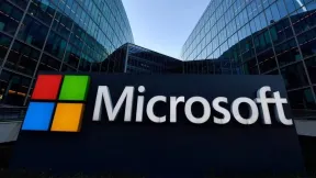 Microsoft में 60,000 कर्मचारियों को नौकरी छोड़ने का ऑफर, AI पर अरबों खर्च के बीच कंपनी के इस फैसले से मची हलचल