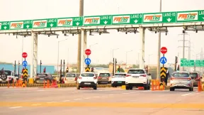 टोल प्लाजा के 20 किमी के दायरे में रहने वाले लोग खरीद सकेंगे रियायती सालाना लोकल पास, जानें कितनी होगी कीमत
