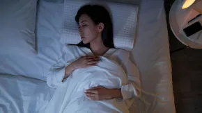 Vastu Tips: सिरहाना किस दिशा में रखें? सोने की ये सही आदत दिलाएगी बड़ा फायदा, जानिए वास्तु नियम