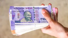 परिवार को हर साल 12,81,015 करोड़ रुपये भेजते हैं विदेशों में रहने वाले भारतीय, पश्चिम एशिया तनाव का कोई असर नहीं