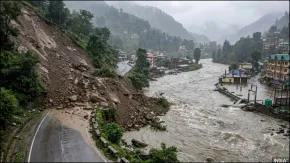मानसून में कहां भूलकर भी नहीं जाना चाहिए, इन जगहों पर रहता है लैंडस्लाइड और बाढ़ का खतरा