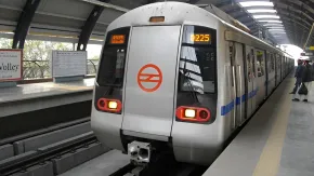 Delhi Metro: अब नहीं झेलना पड़ेगा 2 घंटे का ट्रैफिक! 30 मिनट में पहुंचेंगे ऑफिस, जानिए कहां बन रहे नए मेट्रो स्टेशन