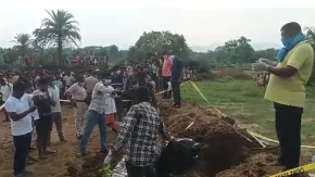 पत्नी से संबंध के शक में पति ने दोस्त को अगवा किया, हत्या के बाद शव को जमीन में दफनाया, 21 दिनों बाद मिली गली लाश