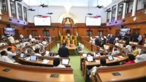 चावल घोटाले के आरोप से गरमाई दिल्ली विधानसभा, AAP के 8 विधायक मार्शल आउट
