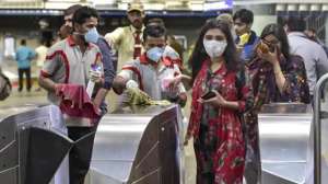 भारत में शुरू हुआ कम्यूनिटी ट्रांसमिशन? मई में हर दिन सामने आ रहे कोरोना के 3,000 से ज्यादा मामले - India TV भारत में शुरू हुआ कम्यूनिटी ट्रांसमिशन? मई में हर दिन सामने आ रहे कोरोना के 3,000 से ज्यादा मामले - India TV