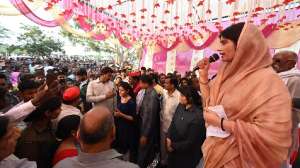मैनपुरी उपचुनाव: 'मतदान से पहले पूरी तरह जागरुक रहें सपा कार्यकर्ता', चुनाव प्रचार के दौरान बोलीं डिंपल यादव 