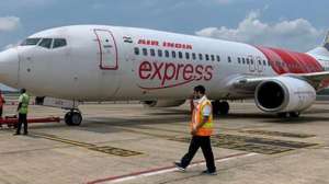 एयर इंडिया एक्सप्रेस विमान के इंजन में लगी आग, सभी यात्री सुरक्षित