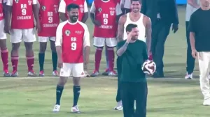 लियोनल मेसी ने रेवंत रेड्डी के साथ खेला फुटबॉल, देखें मैच का VIDEO