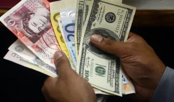 विदेशी मुद्रा भंडार में आई गिरावट, 39.26 करोड़ डॉलर घटकर रह गया 366.77 अरब डॉलर- India TV Paisa