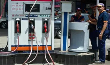 रविवार को पेट्रोल पंप बंद करने पर होगी उचित कार्रवाई, सरकार ने दी डीलर्स को चेतावनी- India TV Paisa