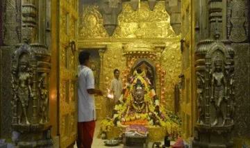 Blessings in Waiting: गोल्ड मोनेटाइजेशन स्कीम पर श्रद्धालुओं की भावना भारी, सोना पिघलाने से हिचक रहे मंदिर- India TV Paisa