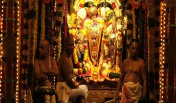 गोल्‍ड मोनेटाइजेशन स्‍कीम को सफल बनाने का प्रयास, तिरुपति मंदिर कर सकता है अपना पूरा सोना जमा- India TV Paisa