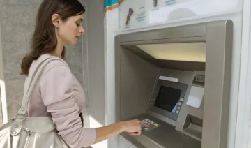 Finger Print: ATM इस्‍तेमाल के लिए कार्ड या पिन नंबर की जरूरत नहीं, DCB बैंक ने शुरू की नई सर्विस- India TV Paisa