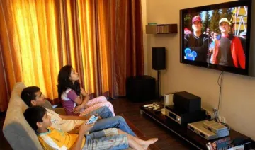 Summer Special: घर के LED पर लीजिए थिएटर जैसा मजा, ये हैं 20,000 रुपए से सस्‍ते 32 इंच फुल HD TV- India TV Paisa