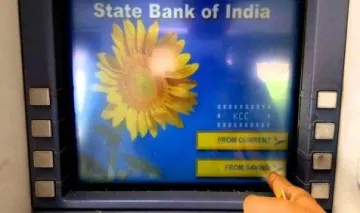 SBI ने डेबिट कार्ड धोखाधड़ी रोकने के लिए शुरू की Quick सर्विस, सिर्फ एक SMS से ब्लॉक हो जाएगा कार्ड- India TV Paisa