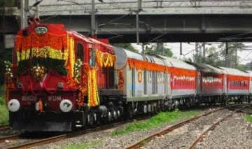 रेलवे ने शुरू की भारत दर्शन टूरिस्‍ट ट्रेन, 830 रुपए प्रतिदिन के खर्च पर कर सकेंगे तीर्थ यात्रा- India TV Paisa