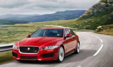 JLR ने पेश किया जगुआर XE का नया मॉडल प्रेस्‍टीज, कीमत है 43.69 लाख रुपए- India TV Paisa