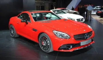 Born to Race: मर्सिडीज ने भारत में लॉन्च की AMG SLC 43, कीमत 77.5 लाख रुपए- India TV Paisa