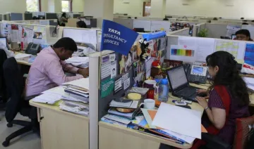 Top Employer: आईटी सेक्टर में टीसीएस सबसे ज्यादा नौकरी देने वाली कंपनी, 3.62 लाख लोग करते हैं काम- India TV Paisa