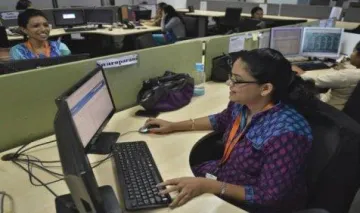 घर से काम कर सकते हैं आईटी, आईटीईएस सेज यूनिट के कर्मचारी: वाणिज्य मंत्रालय- India TV Paisa