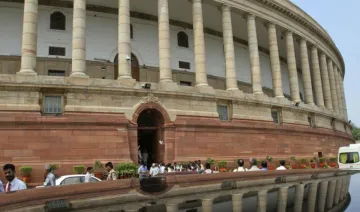 Tax Reform: जीएसटी बिल को मंजूरी दिलाने के लिए संसद सत्र पहले बुला सकती है सरकार, एक अप्रैल से लागू करने की तैयारी- India TV Paisa