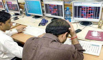 Market Close: Sensex 373 अंक फि‍सला Nifty आया 8750 से नीचे, RIL का शेयर 7 साल के उच्‍च स्‍तर पर- India TV Paisa