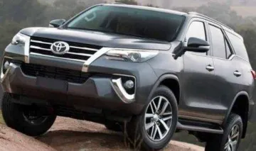 भारत में 7 नवंबर को होगी Toyota की नई Fortuner लॉन्‍च, जानिए क्‍या हैं इस SUV के फीचर्स- India TV Paisa