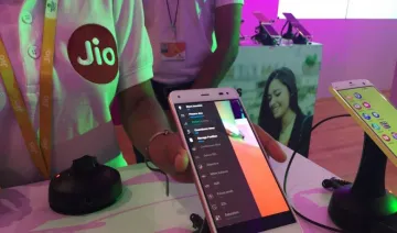 अगर आप भी करते हैं Reliance Jio का 4G SIM इस्तेमाल, तो ये नंबर्स आपके आएंगे बहुत काम- India TV Paisa