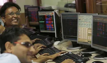 शेयर बाजार: सेंसेक्स ने लगाई डबल सेंचुरी, निफ्टी में भी 80 अंक से ज्यादा का उछाल- India TV Paisa
