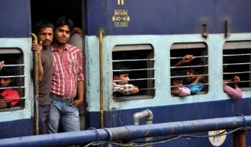 Diwali Bonanza: IRCTC देगी एक पैसे में 10 लाख रुपए का रेल यात्रा बीमा, 7 अक्‍टूबर से लागू होंगी नई दरें- India TV Paisa