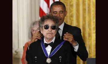 obama congratulated singer songwriter bob dylan- India TV Hindi